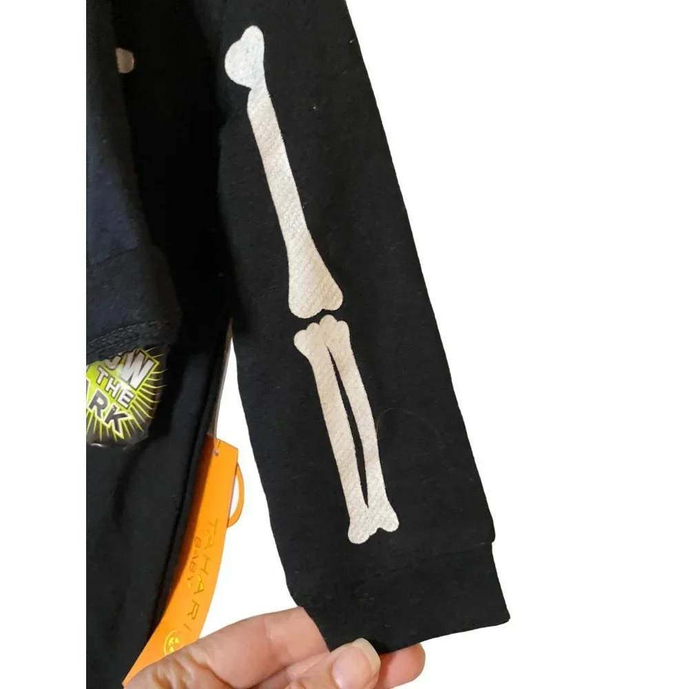 Tahari Baby Romper with Beanie‎ and glow in the dark skeleton Sz 6-9M Black